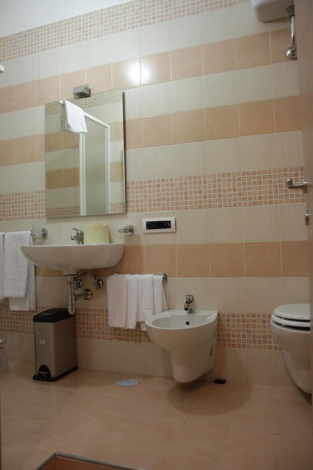 Bovio Modern 3* Napoli