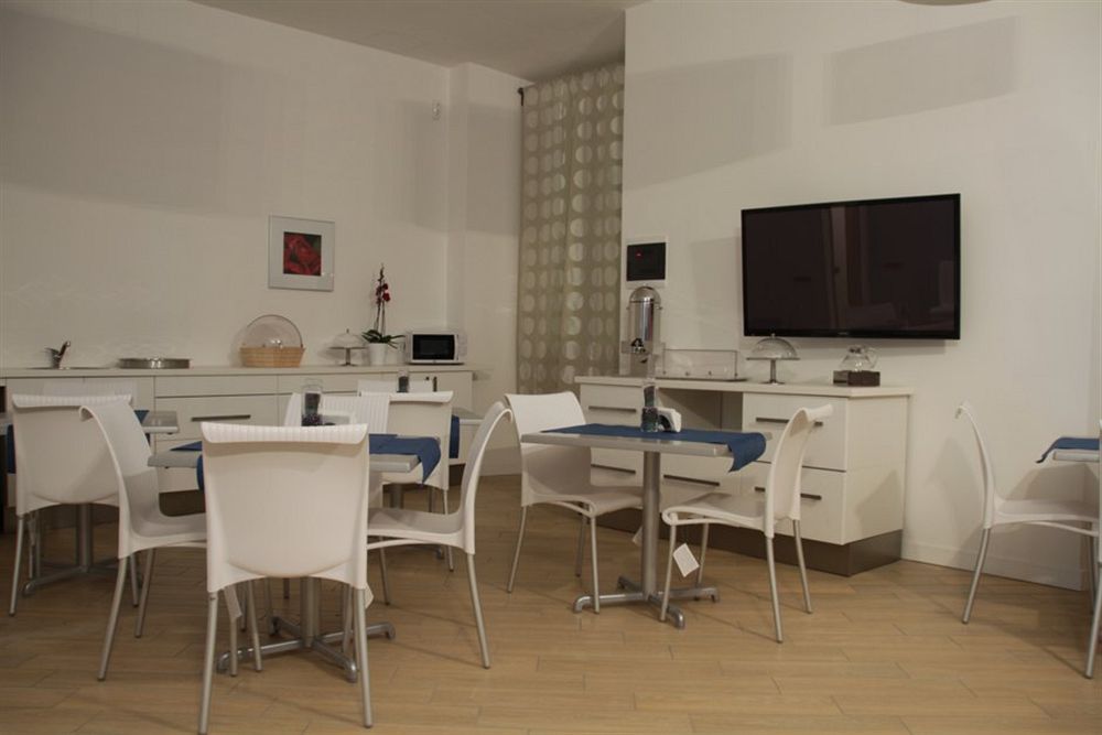 Bovio Modern 3*