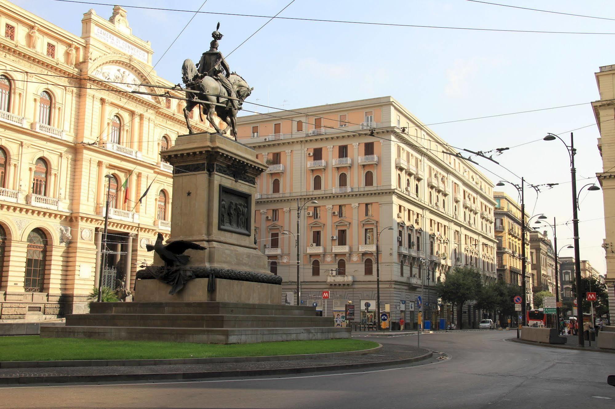 Bovio Modern 3* Napoli