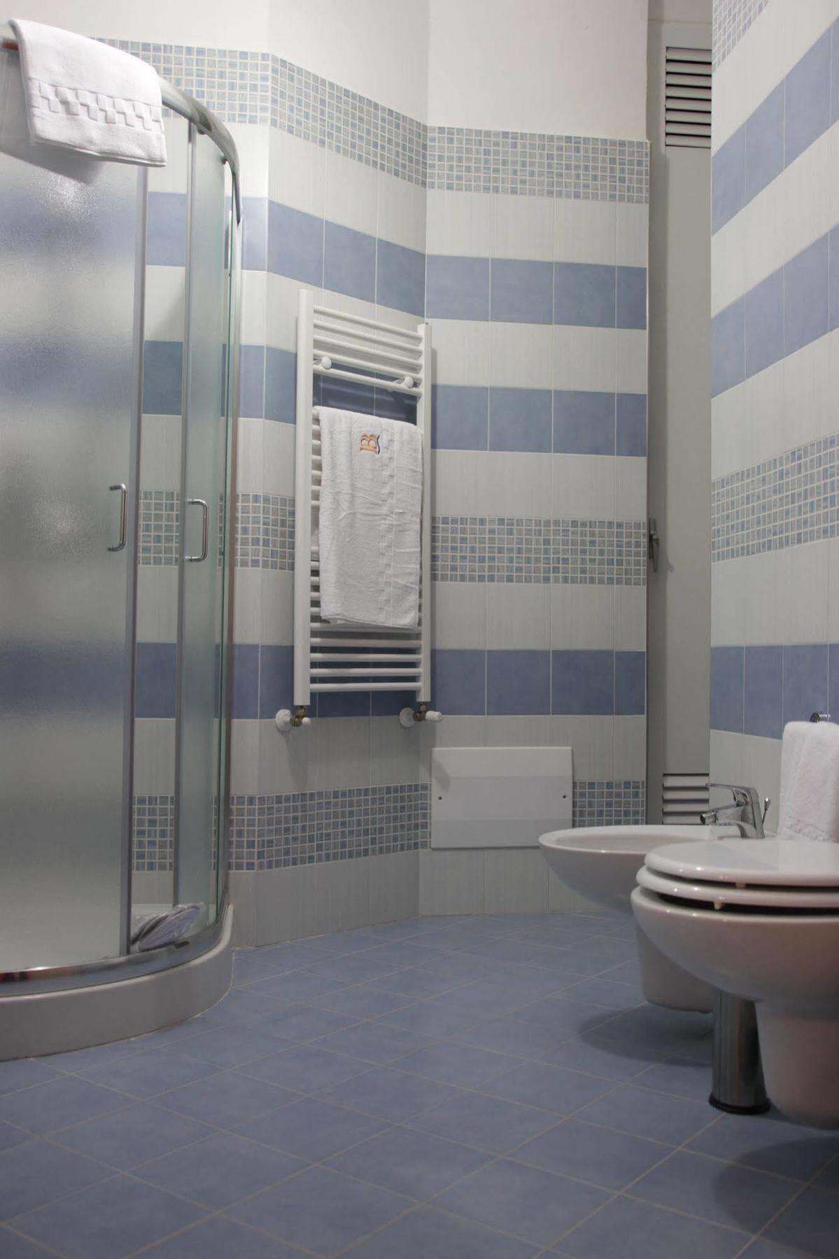 Bovio Modern 3*